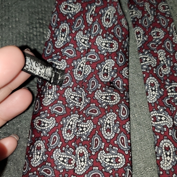 RICHARD STEVENA RED TIE WITH PAISLEY PRINT NEW - Picture 6 of 8